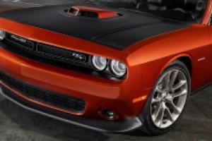 Dodge Challenger відзначає 50-річчя і випускає ексклюзивний пакет опцій